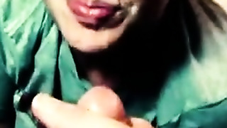 Amateur teenage woman gives super-fucking-hot point of view man meat blowing lucky guy