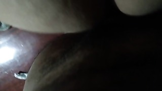 Metendo gostoso, enquanto ela usa a TV.