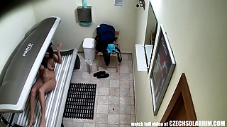 Gorgeous brown-haired With purrfectly smooth-shaven poon Comes To Solarium