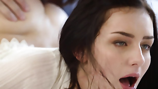 Cheating gf Amanda Lane has first-ever anal invasion with roommate