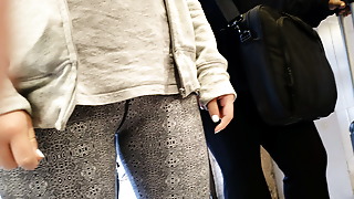 Voyeur nubile cameltoe wonderful caboose leggings,voie bien la chatte