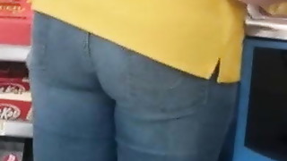 Sexy culo of towheaded working at walmart