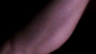 Poutsa kai sfaliares stin apo8iki tou bar!