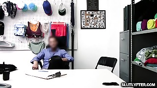 Black teenager Jenna Foxx going on her knees to deep-throat a large greedy meat